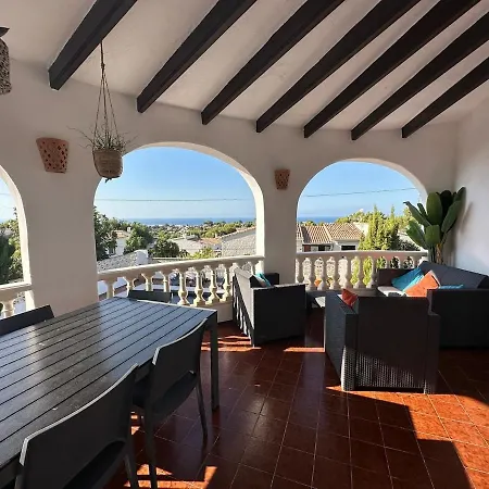Vue Sur Au Pied Du Montgo A Denia